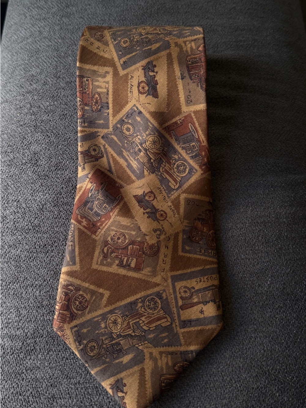Vintage Patterned Silk Tie in Mustard and Brown